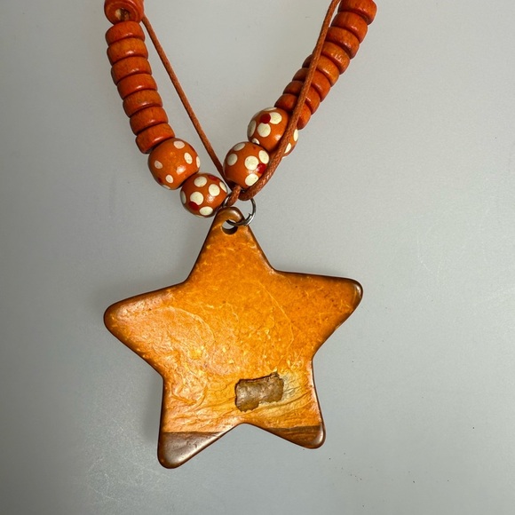 Brown Star Pendant Necklace - Picture 4 of 7